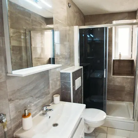 Appartement Apartman M With Balkon *